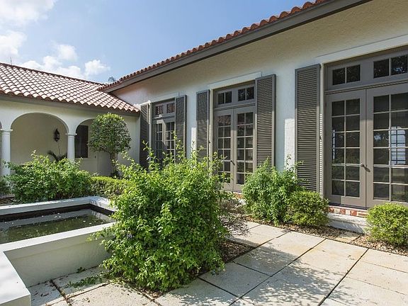 5th image of 1425 Shorelands Dr W