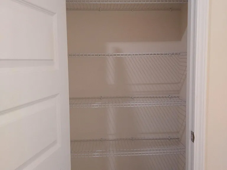 243 Centennial Cir — Photo 31