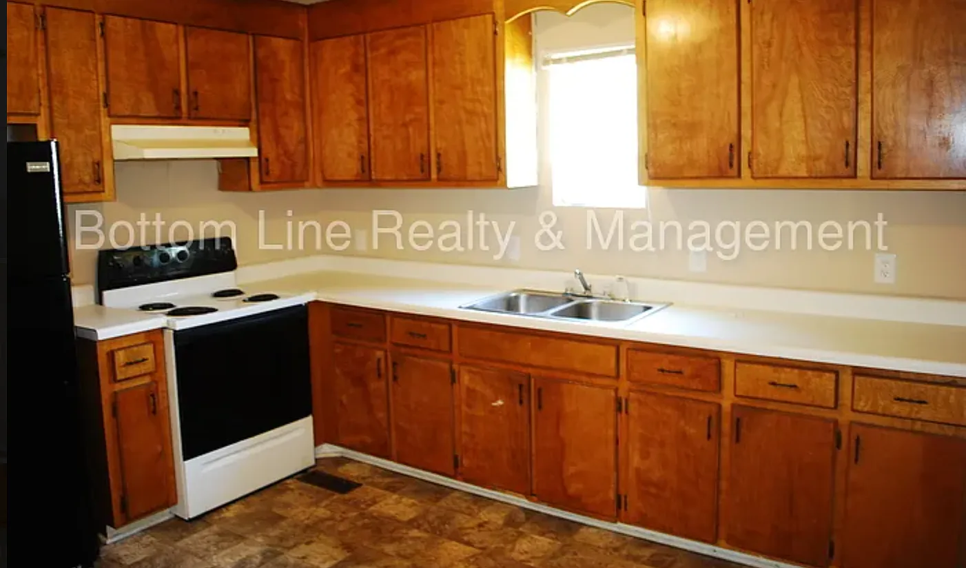 3 bed, 777 sqft, $1,310 — Photo 4