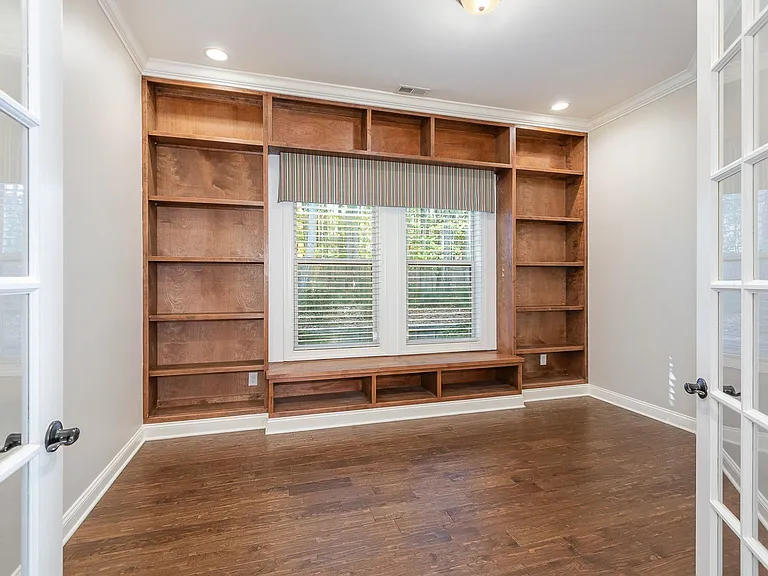 2405 Trenton Park Ln — Photo 20