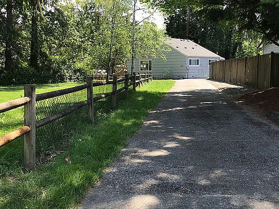 2nd image of 9835 NE 128th St