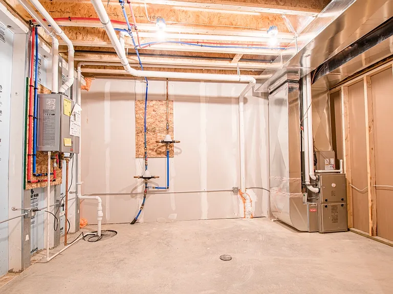 10 Percy Dr #1 — Photo 13