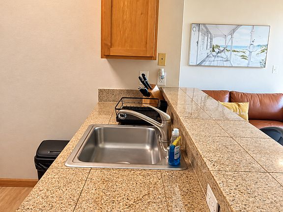 5th image of 1312 6th Ave N APT 14