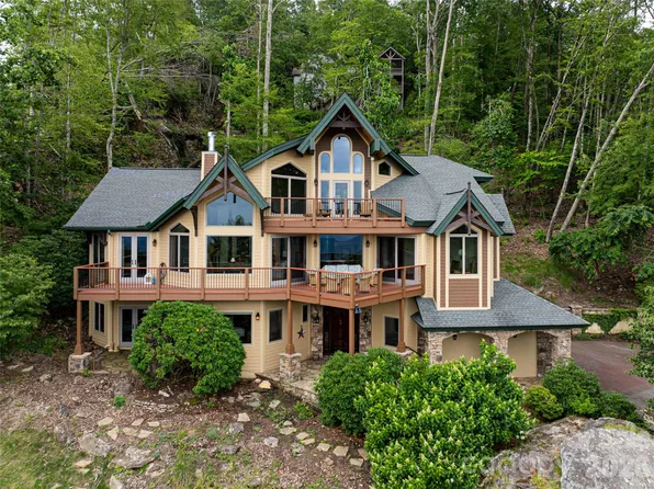 2280 Mountain Air Dr, Burnsville, NC 28714