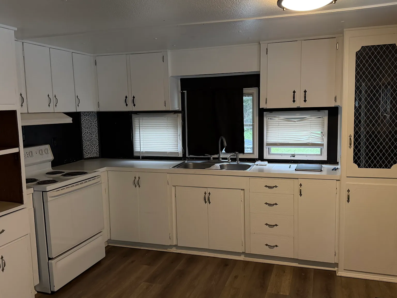 2 bed, 924 sqft, $1,000 — Photo 2