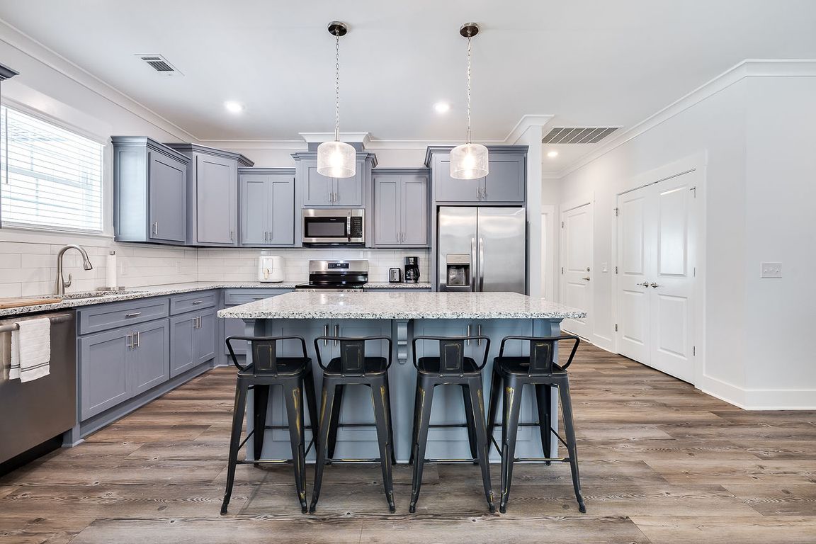 next background image