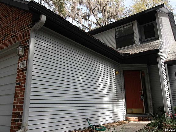 2nd image of 829 NW 42nd Ter