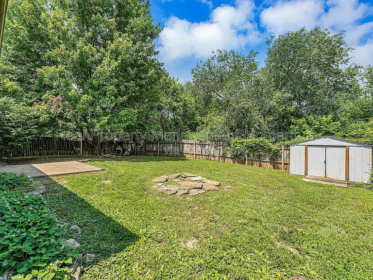 3251 W Scott St — Photo 30