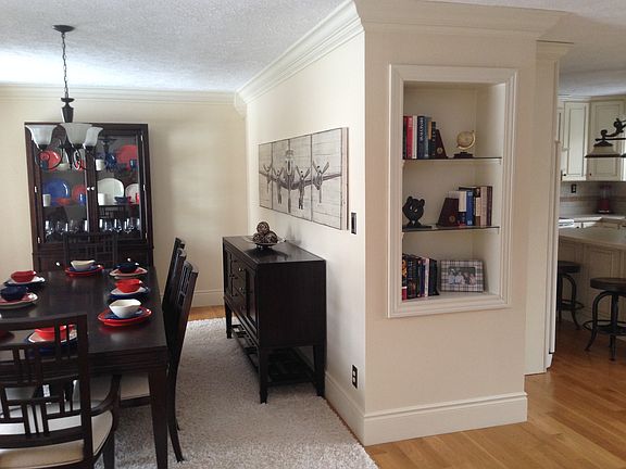 4th image of 104 Beckett Ct