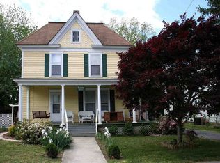 18 Kerr St, Onancock, VA 23417
