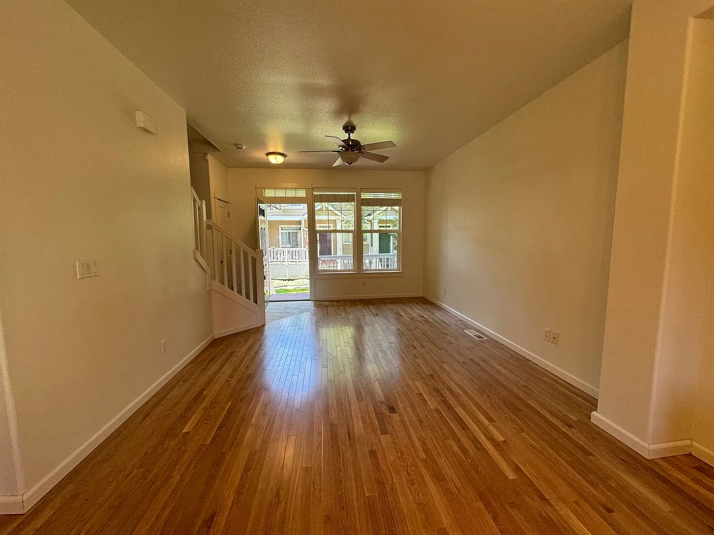 15921 SW Mortondale Lane ~ Lovely Townhome — Photo 3