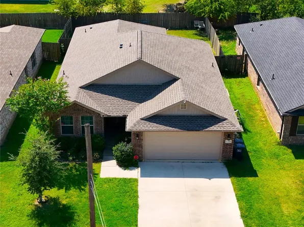 1706 E Arlington Ave, Fort Worth, TX 76104