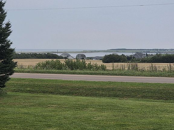 3rd image of 11 Cabot Ln