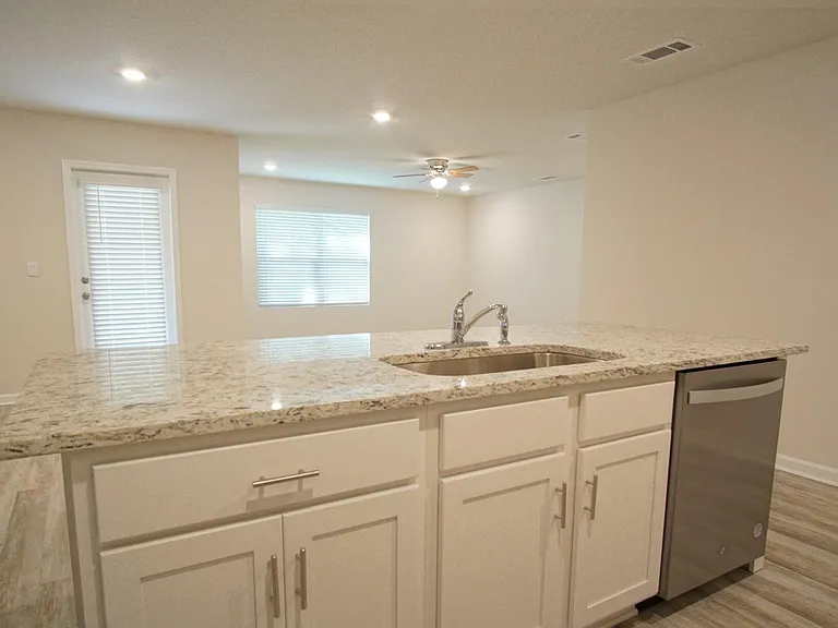 5120 Gaineswood Dr — Photo 10
