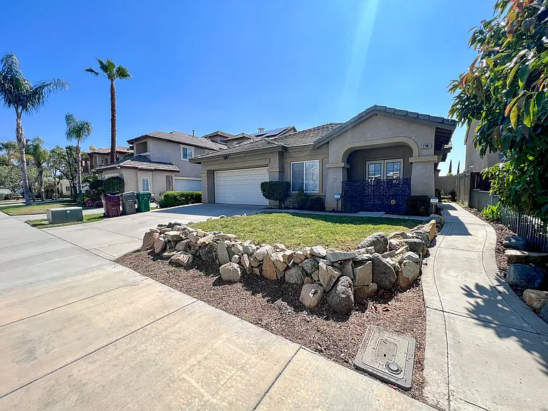 37961 Veranda Way — Photo 1