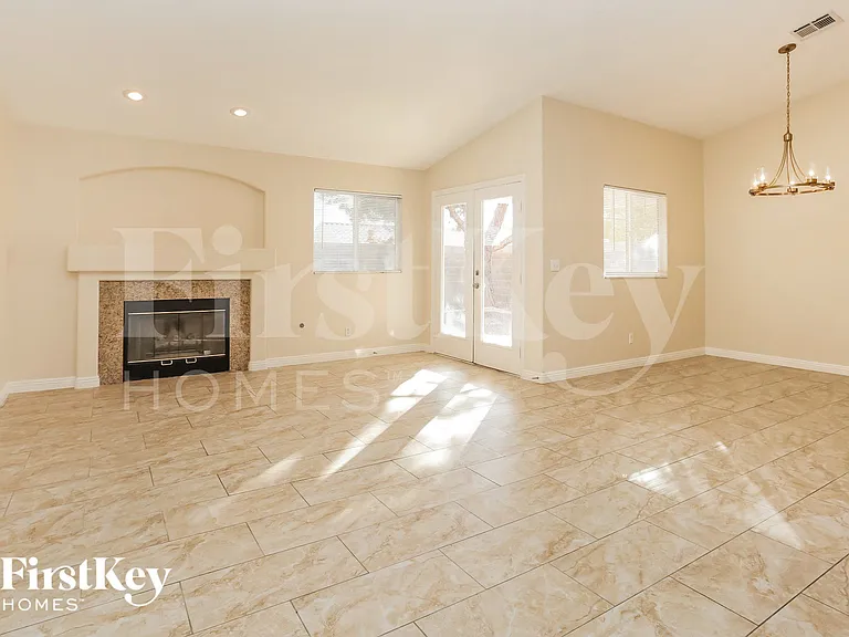 5412 Redview Ct — Photo 2