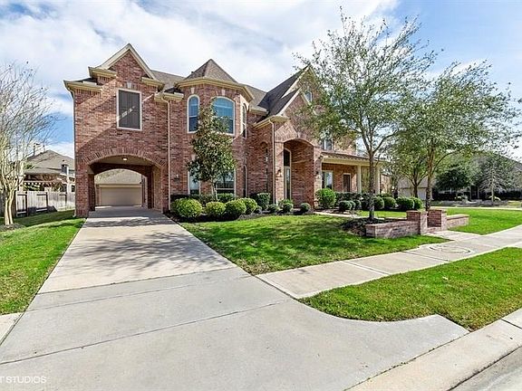 2nd image of 12302 Brook Cove Dr