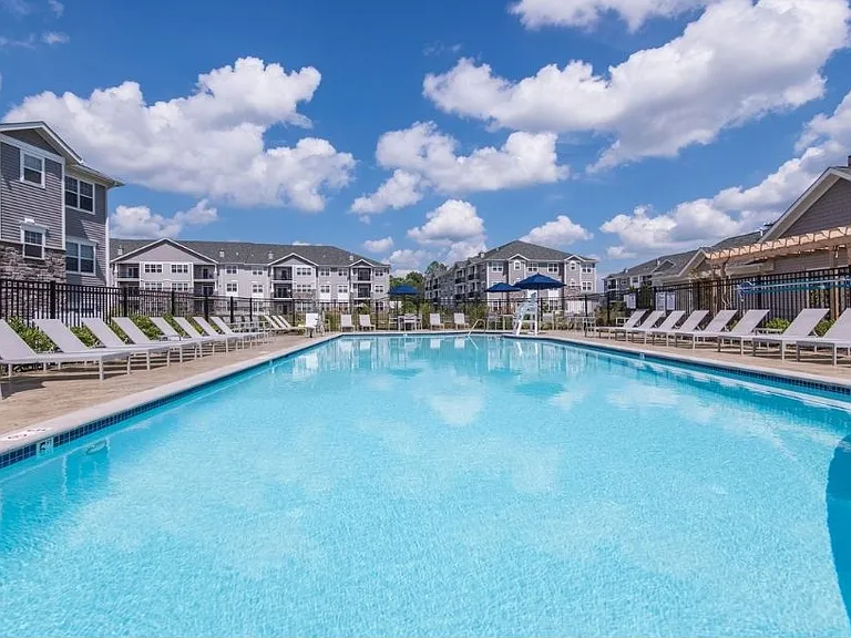 Avanti Luxury Apartments — Photo 22