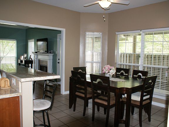 5th image of 3932 Baywood Ln