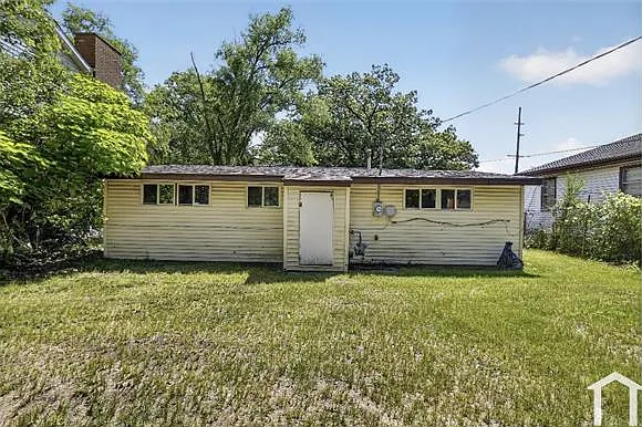 3 bed, $1,560 — Photo 3