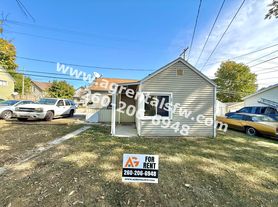 2014 Cortland Ave, 2014-B Cortland Ave