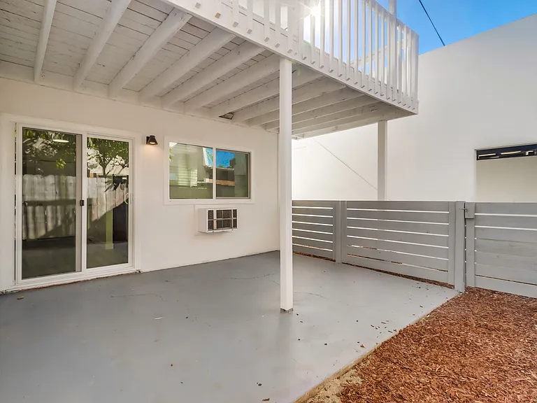 8650 Hurlbut St — Photo 20