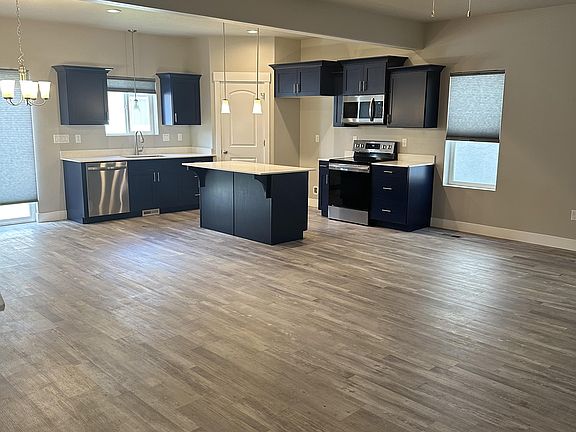 3rd image of 8703 N Riviera Aly