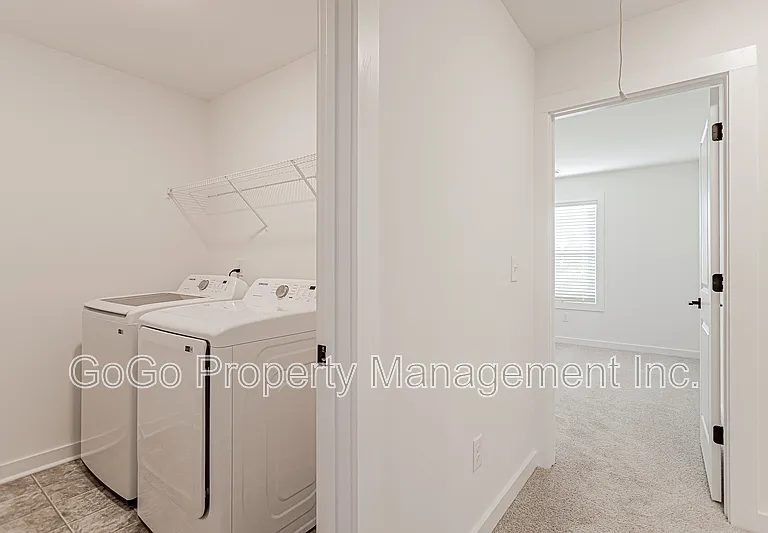 1411 Darrowby Way #1 — Photo 17