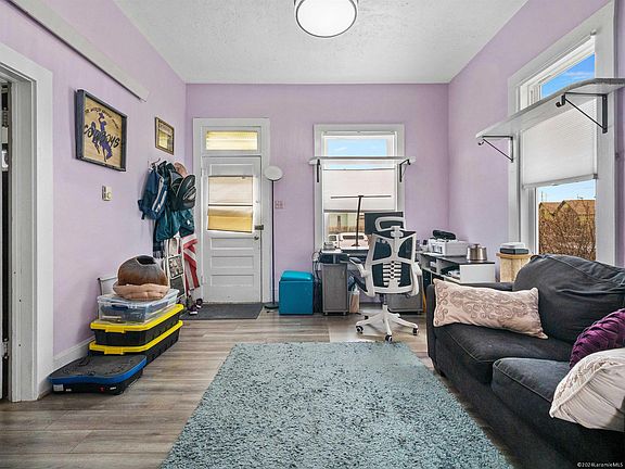 4th image of 707 E Kearney St