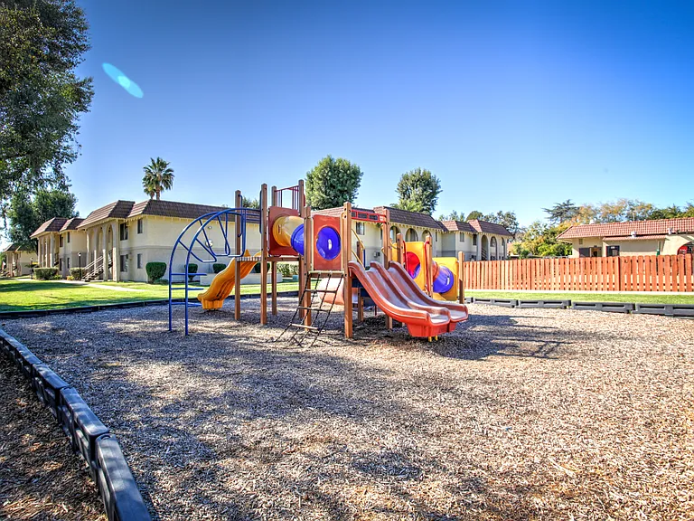 Shadow Mountain Apartments — Photo 54