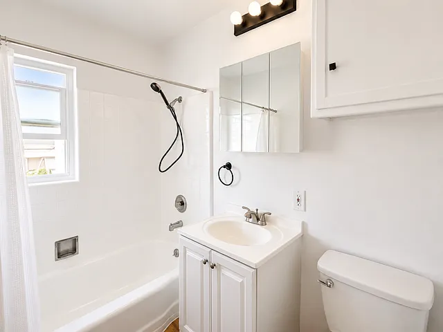 1624 N Alexandria Ave #3 — Photo 10