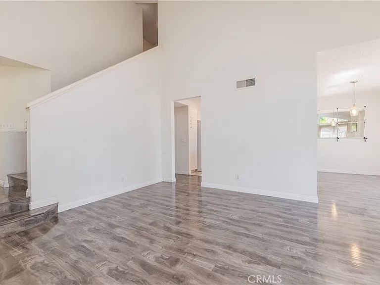 333 Stanford Ct #30 — Photo 5