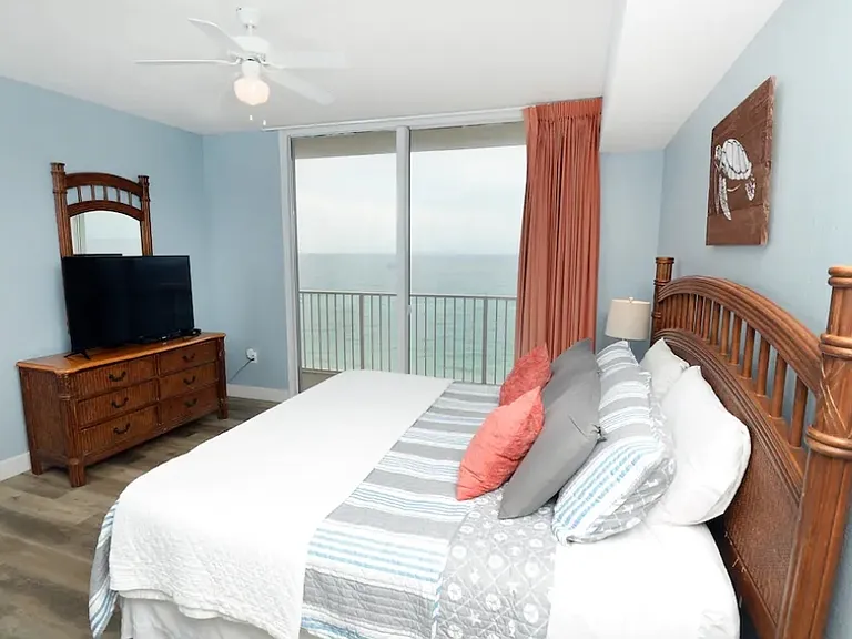 16819 Front Beach Rd #812 — Photo 2