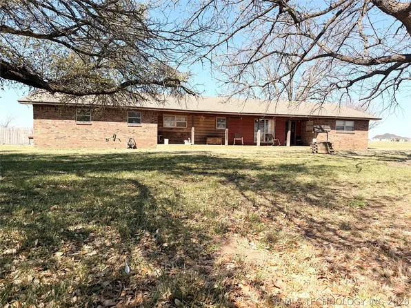 9054 Allen Rd, Marietta, OK 73448