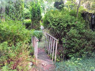 633 Newton Rd, Brighton, MI 48114