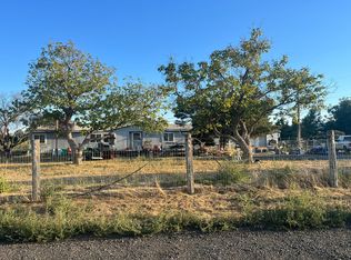 70 McPherson Ln, Selah, WA 98942