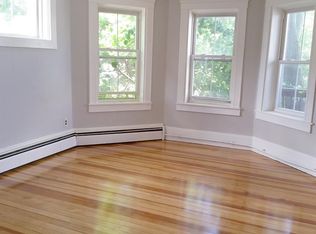 31 Perkins St APT 3, Salem, MA 01970