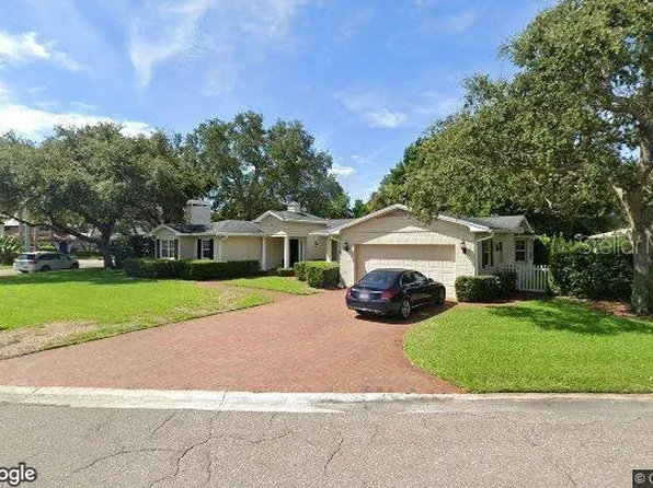 142 Bay Point Dr NE, Saint Petersburg, FL 33704