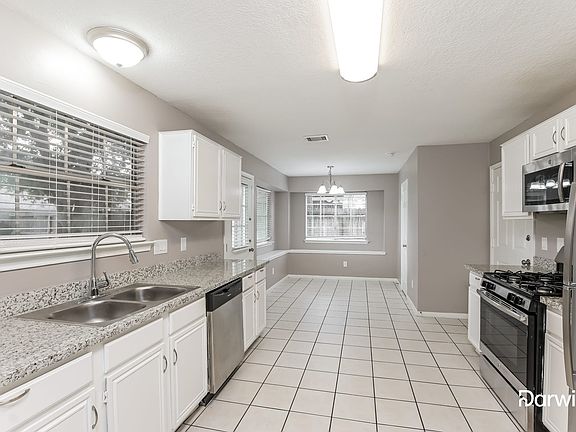 3rd image of 18915 Sandia Pines Dr