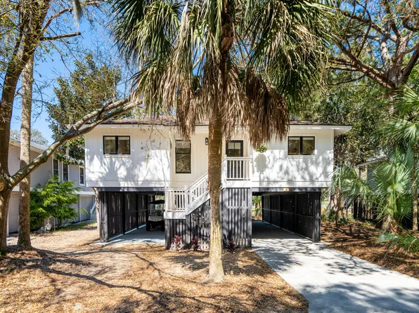 16 Twin Oaks Ln, Isle Of Palms, SC 29451