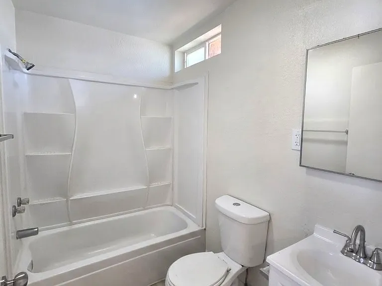 205 Santa Cruz St — Photo 17
