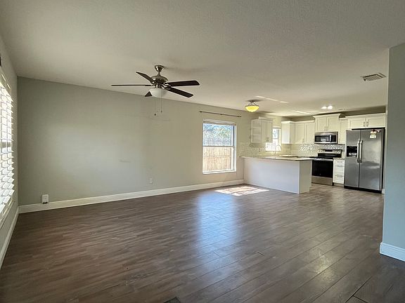 4th image of 11202 N Arden Ave