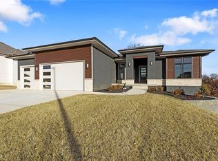 202 E Maple St, Lone Jack, MO 64070