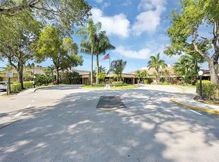 8880 Sunrise Lakes Blvd #209, Sunrise, FL 33322