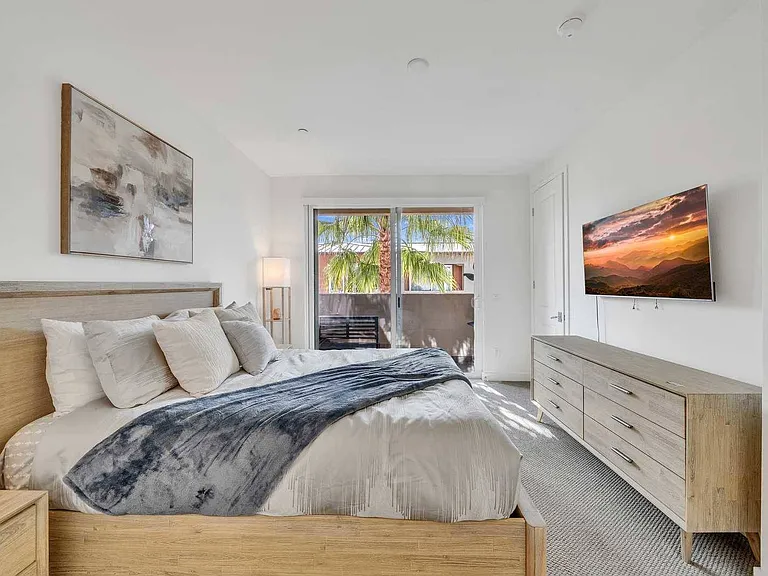 769 Doheny Way — Photo 23