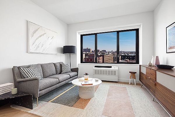 1st image of 475 Clermont Ave #403