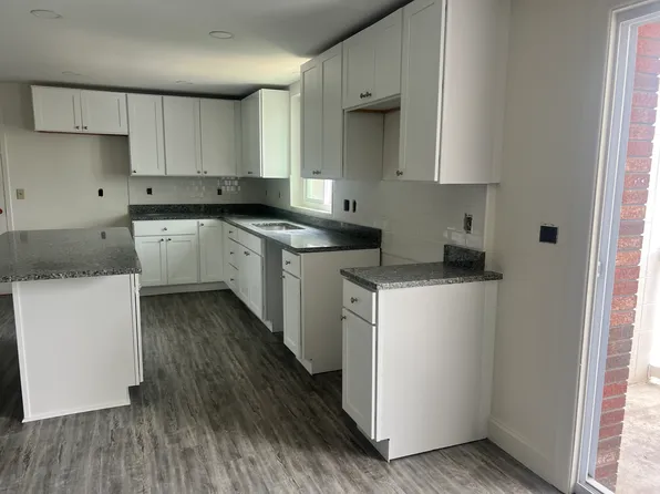 10 Brookfield Rd, Riverside, RI 02915