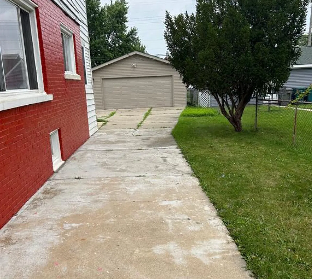 2 bed, 1000 sqft, $1,200 — Photo 3