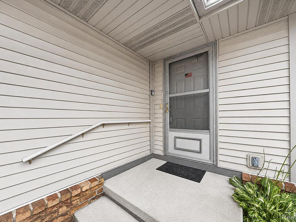 205 Addison Cir, photo 2