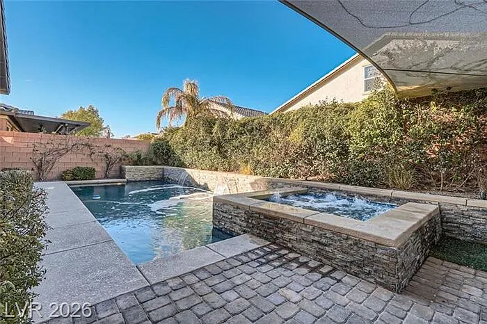 3 bed, 3.0 bath, 2569 sqft, $3,700 — Photo 1